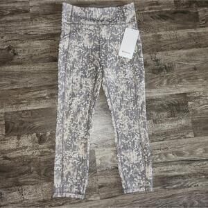 Lululemon Invigorate Crop 23"